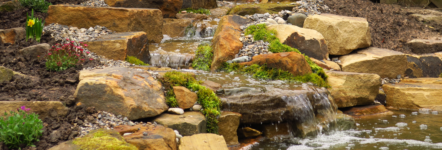pond maintenance Leeds, pond restoration Leeds, pond renovation Leeds, pond design Leeds, pond building Leeds and pond construction Leeds